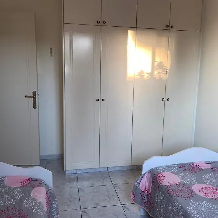 Danaos Complex Apartman